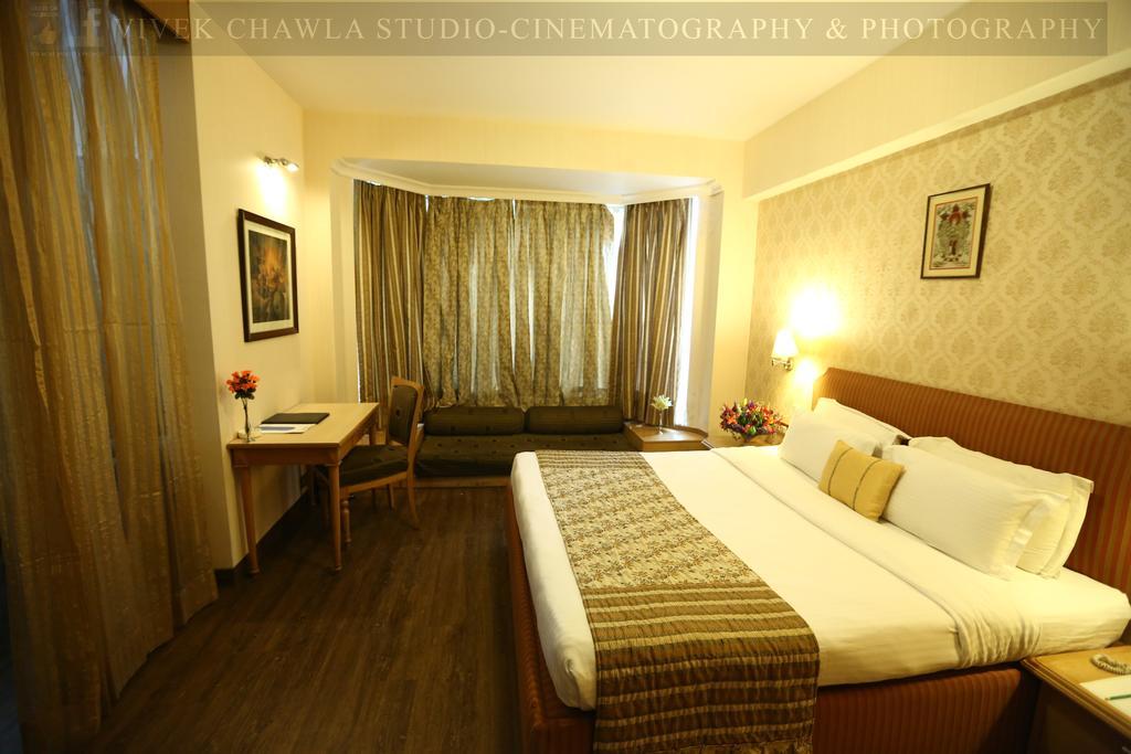 Dee Marks Airport Hotel & Resorts New Delhi Exterior photo