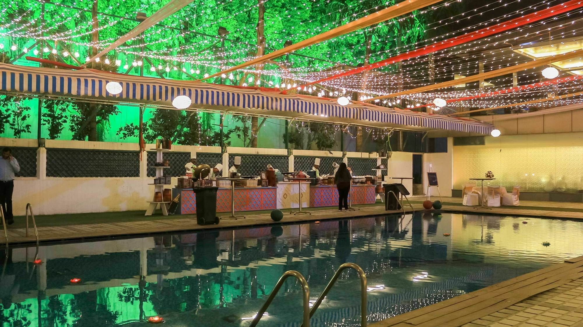 Dee Marks Airport Hotel & Resorts New Delhi Exterior photo
